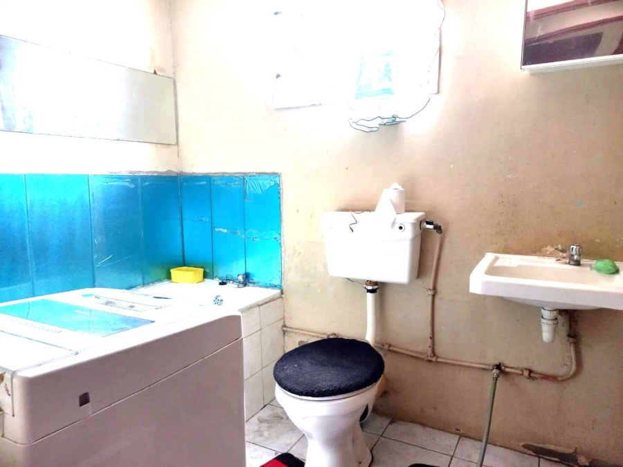2 Bedroom Property for Sale in Devon Park Western Cape